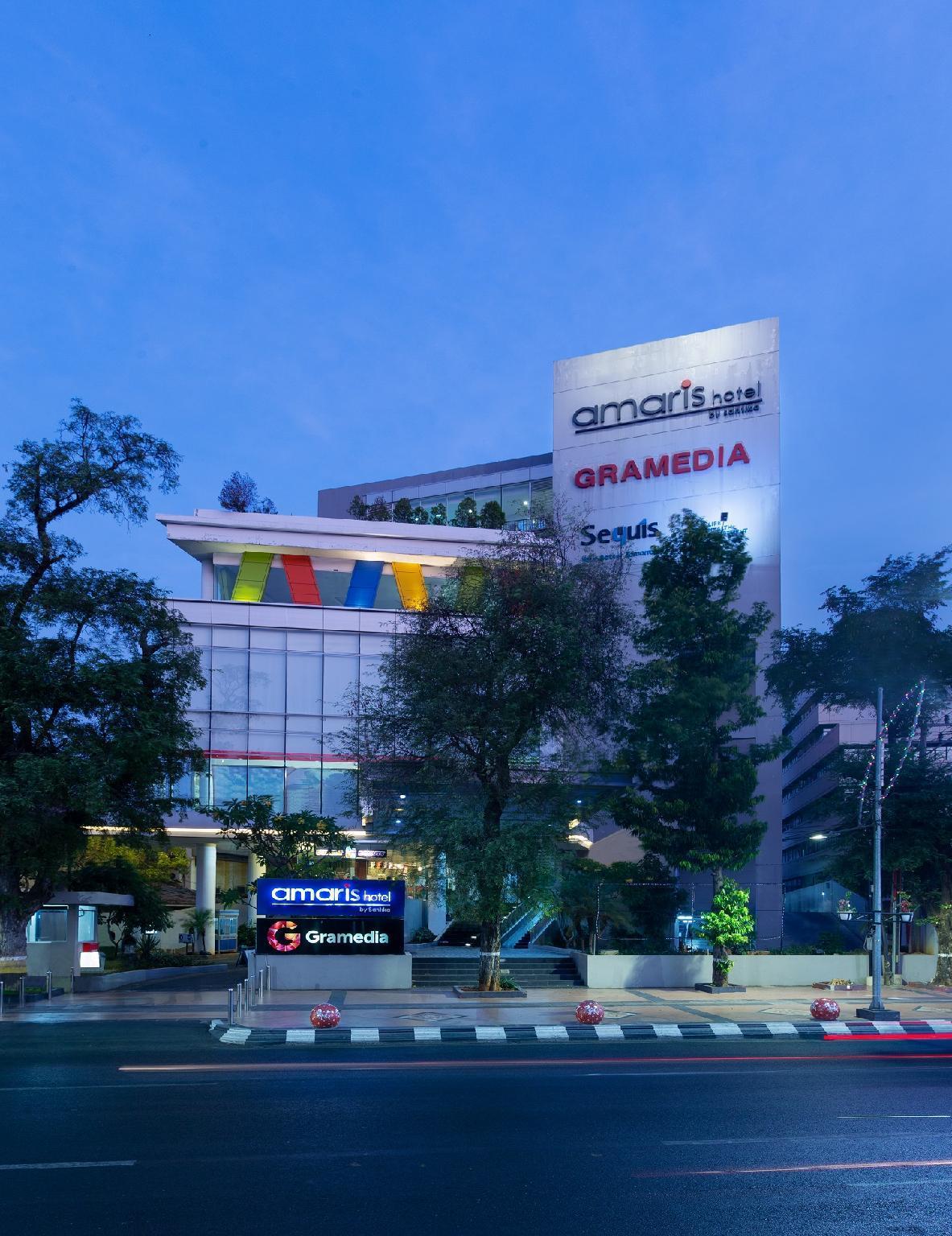 Amaris Hotel Pemuda Semarang Exterior foto